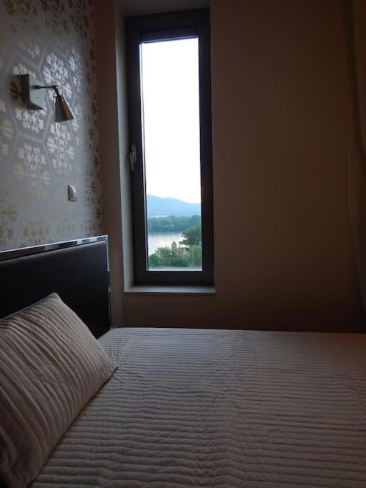 Imadnivalo Medences Hotellakas Szaunaval. Budapest Bagian luar foto
